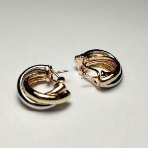 silver and gold wedding bands